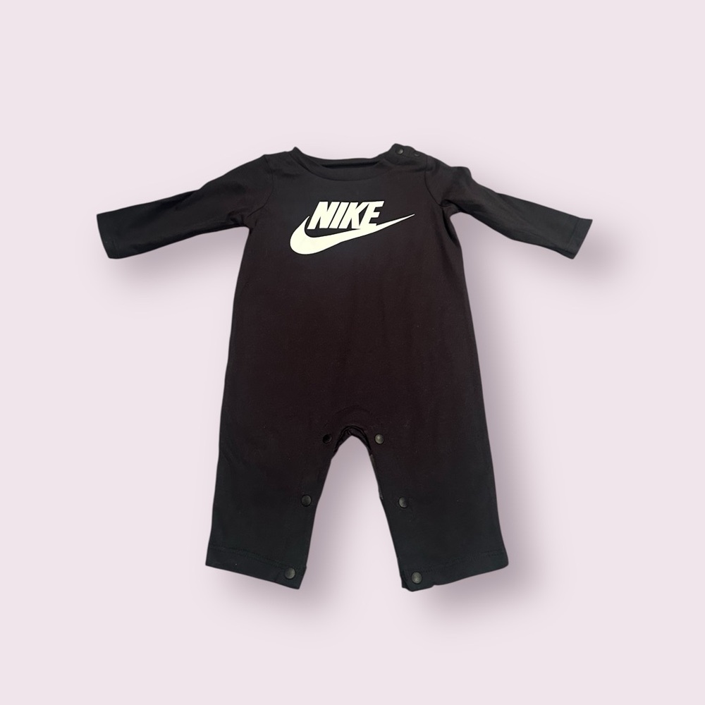 Baby Nike Black and White Bodysuit Size 3 Months NWOT - Picture 1 of 5
